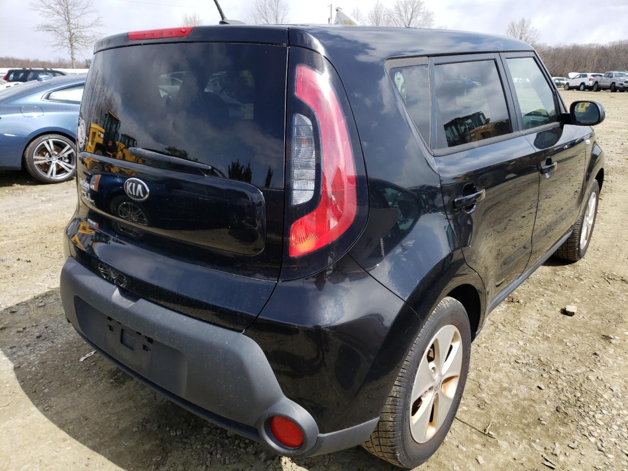 Photo 4 from auction – 2014 KIA SOUL with VIN KNDJN2A21E7084670