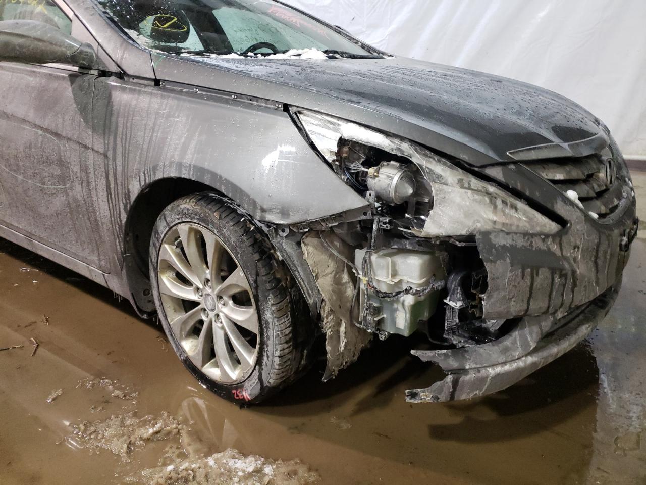 Photo 9 from auction – 2013 HYUNDAI SONATA SE with VIN 5NPEC4AC1DH719781