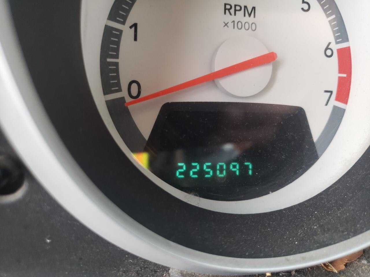 Photo 8 from auction – 2008 DODGE GRAND CARA with VIN 2D8HN54P08R631312