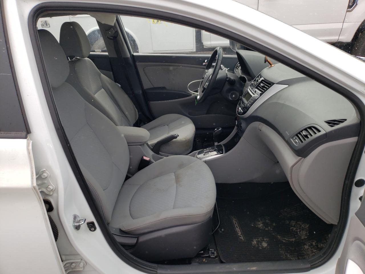 Photo 5 from auction – 2012 HYUNDAI ACCENT GLS with VIN KMHCU5AE3CU037352