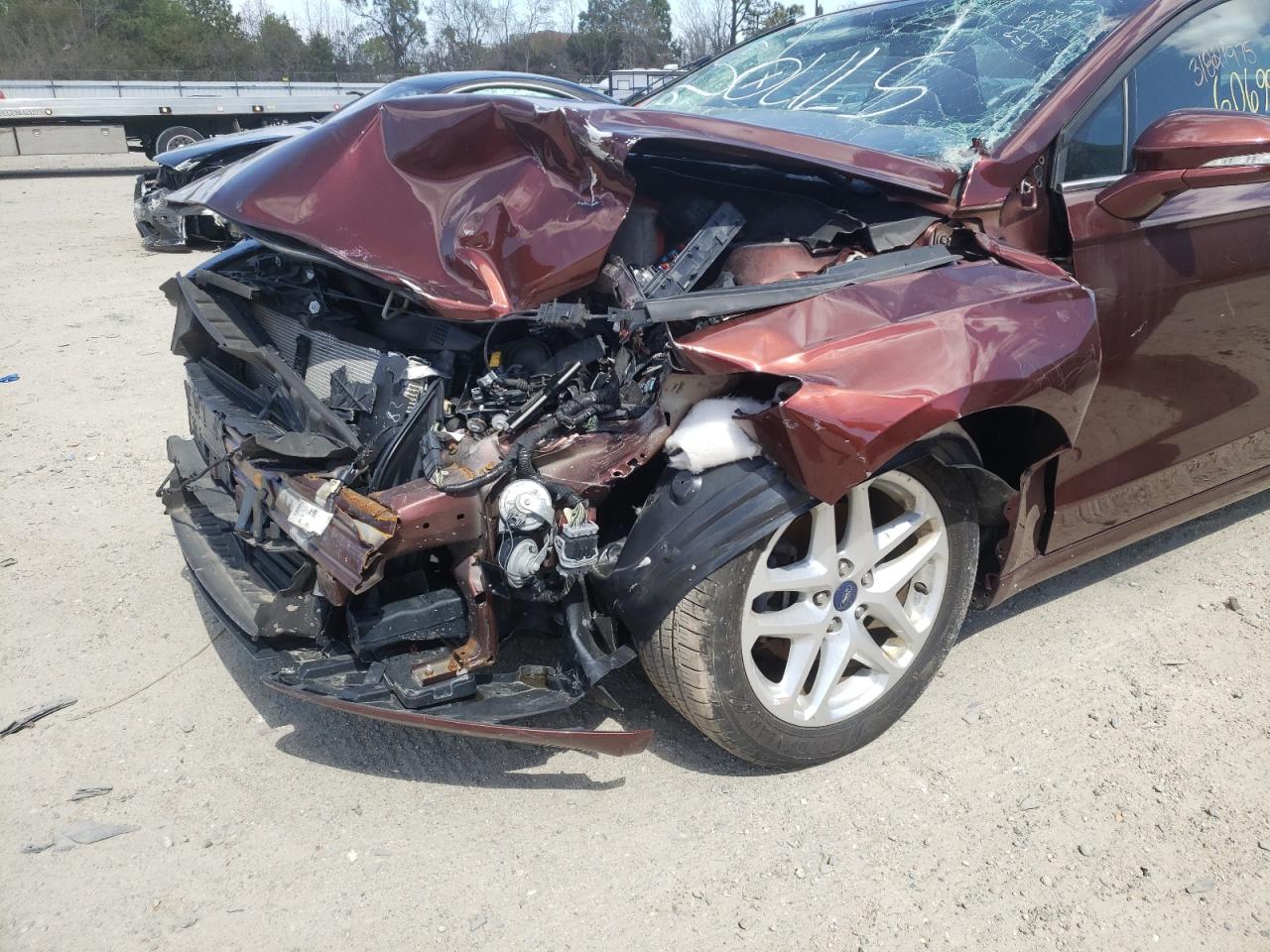 Photo 9 from auction – 2015 FORD FUSION SE with VIN 3FA6P0H72FR221640