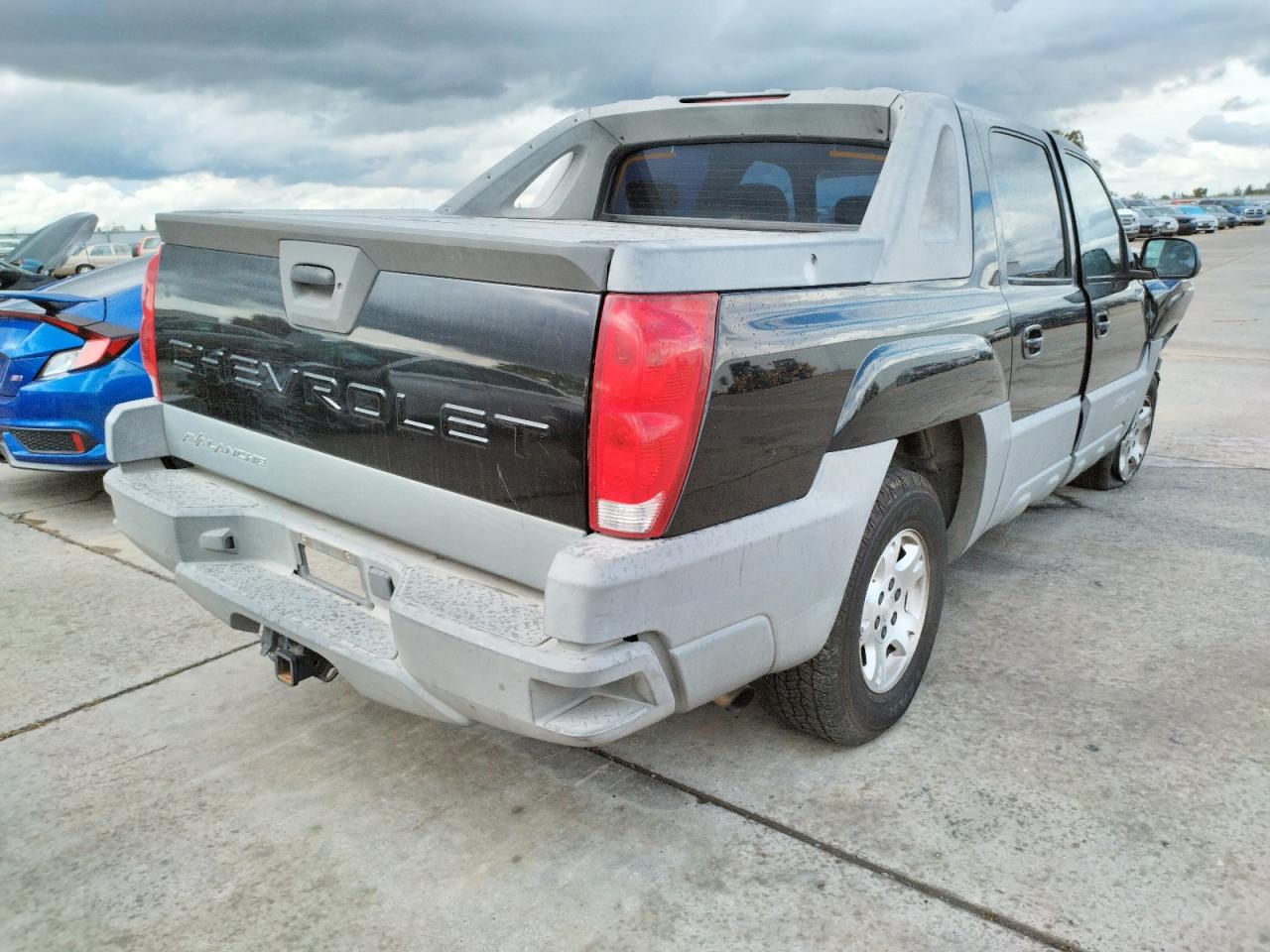 Foto 4 de la subasta – 2002 CHEVROLET AVALANCHE con VIN 3GNEC13T02G110271