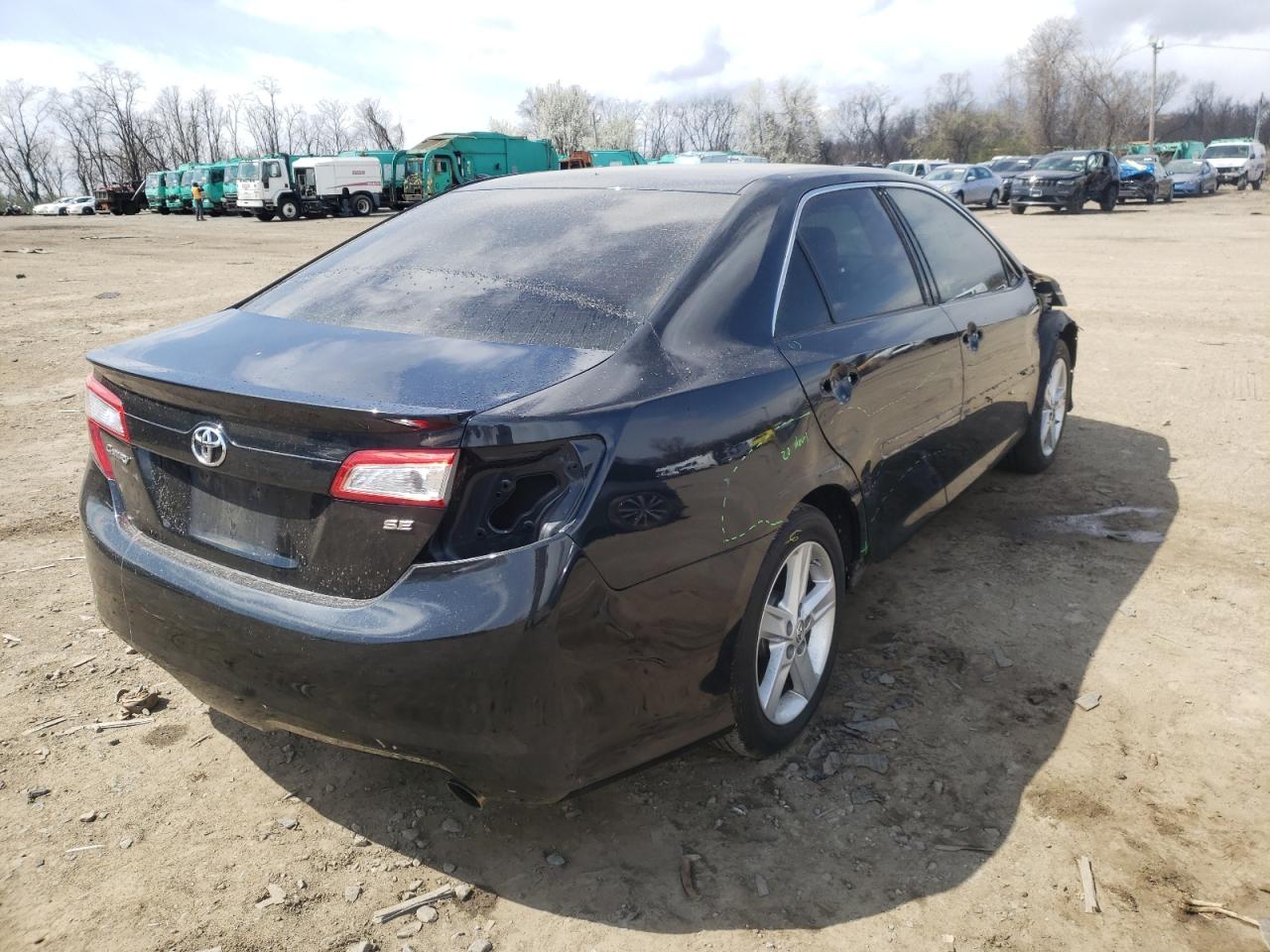 Photo 4 from auction – 2014 TOYOTA CAMRY L with VIN 4T1BF1FK5EU430429