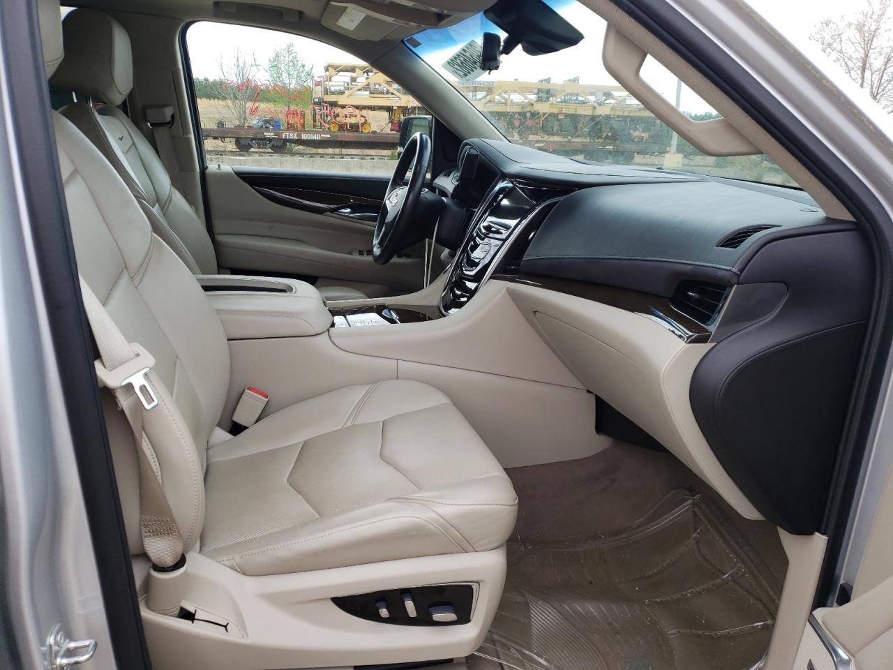 Photo 5 from auction – 2019 CADILLAC ESCALADE E with VIN 1GYS3HKJ9KR109358