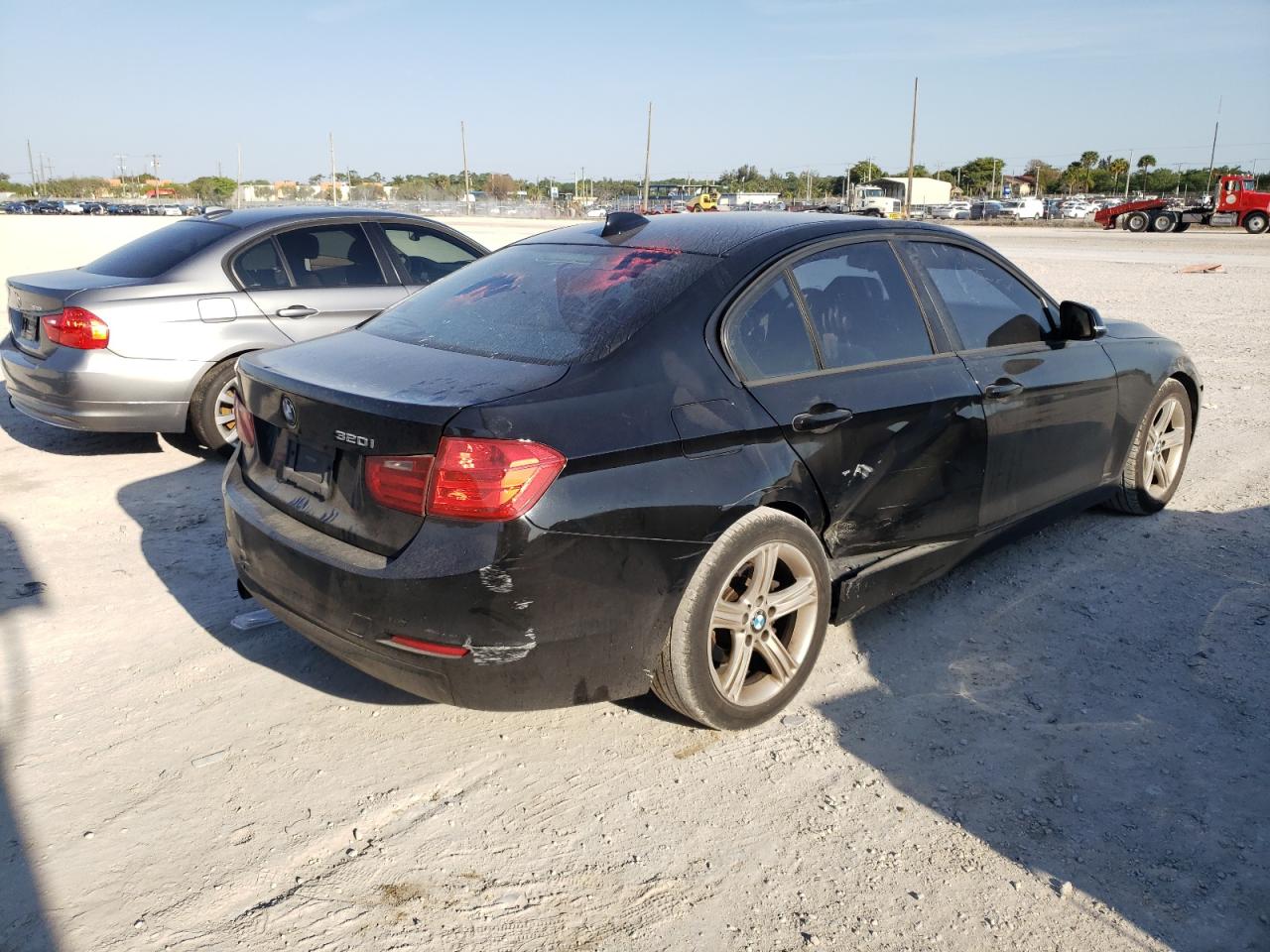 Photo 4 from auction – 2013 BMW 320 I with VIN WBA3B1C52DK128395
