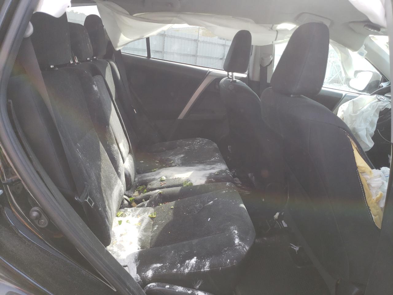 Photo 6 from auction – 2018 TOYOTA RAV4 LE with VIN 2T3ZFREV8JW447655