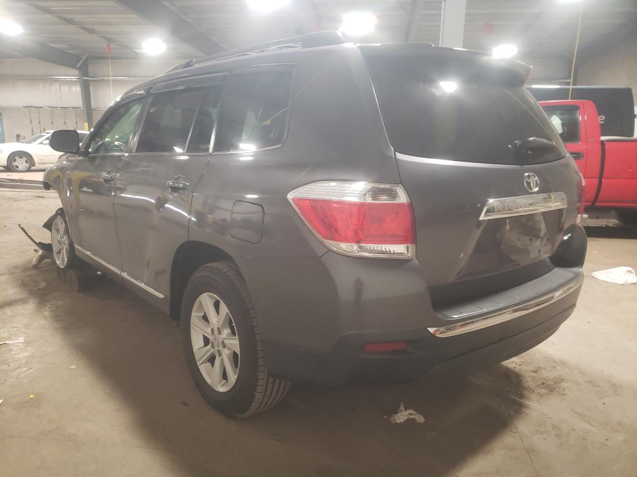 Photo 3 from auction – 2013 TOYOTA HIGHLANDER with VIN 5TDBK3EH2DS259448
