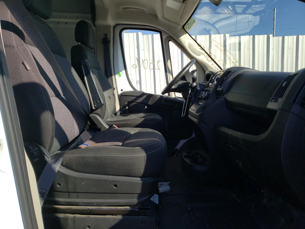 Photo 5 from auction – 2020 RAM PROMASTER with VIN 3C6TRVBG4LE113320