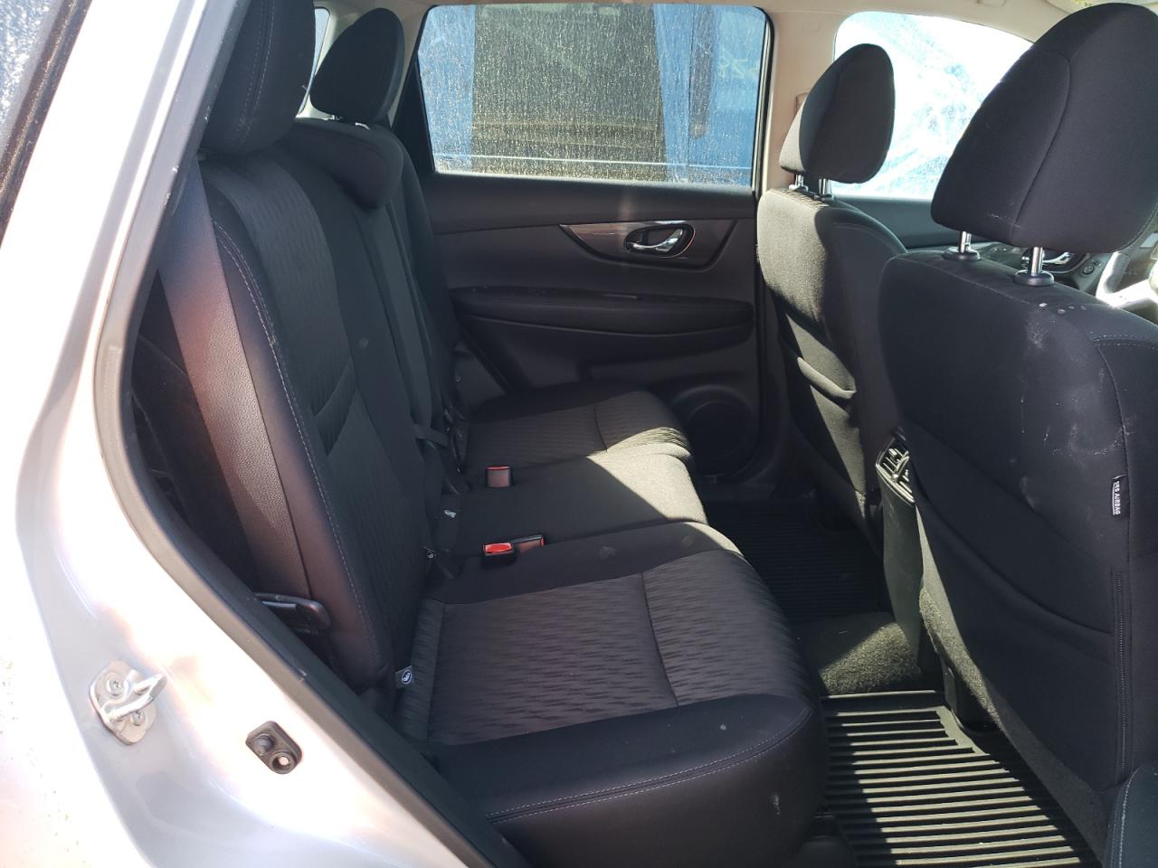 Photo 6 from auction – 2018 NISSAN ROGUE S with VIN 5N1AT2MT2JC703106