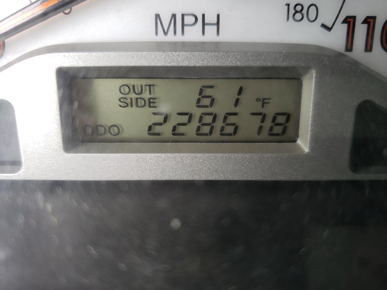 Photo 8 from auction – 2005 TOYOTA COROLLA CE with VIN 1NXBR32E35Z491796