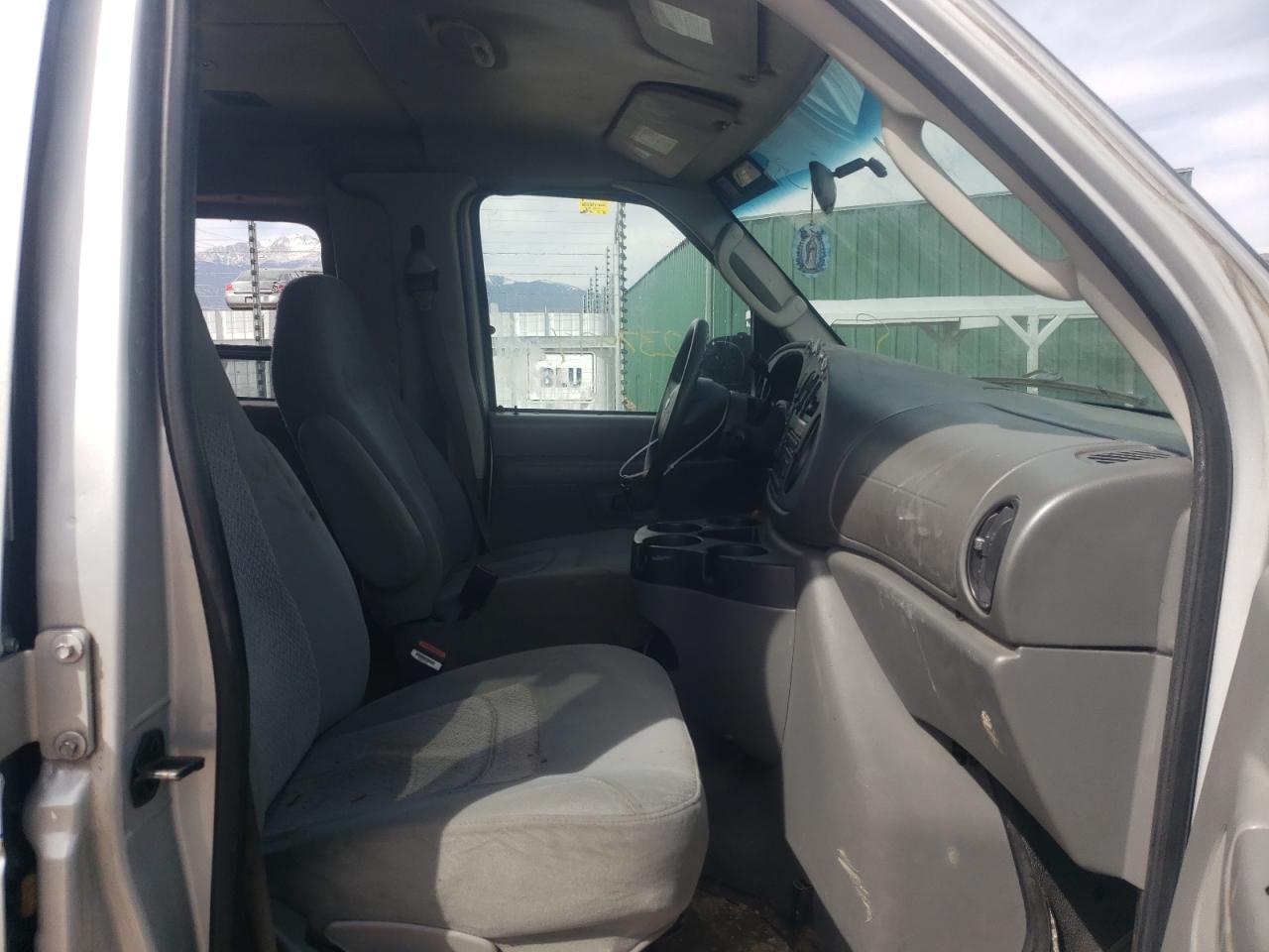Photo 5 from auction – 2006 FORD ECONOLINE with VIN 1FTSS34L06DA42999