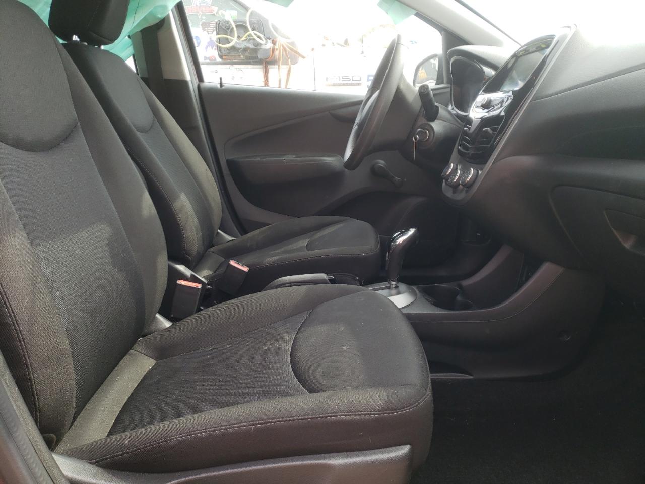 Photo 5 from auction – 2019 CHEVROLET SPARK LS with VIN KL8CB6SA5KC704317