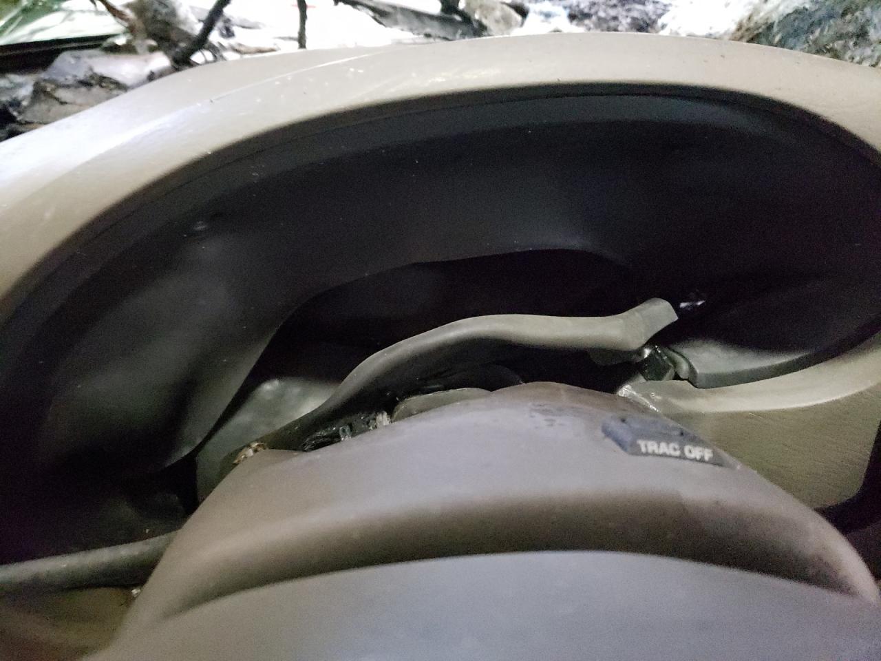 Photo 8 from auction – 2005 CHRYSLER TOWN & COU with VIN 2C8GP64L75R457336