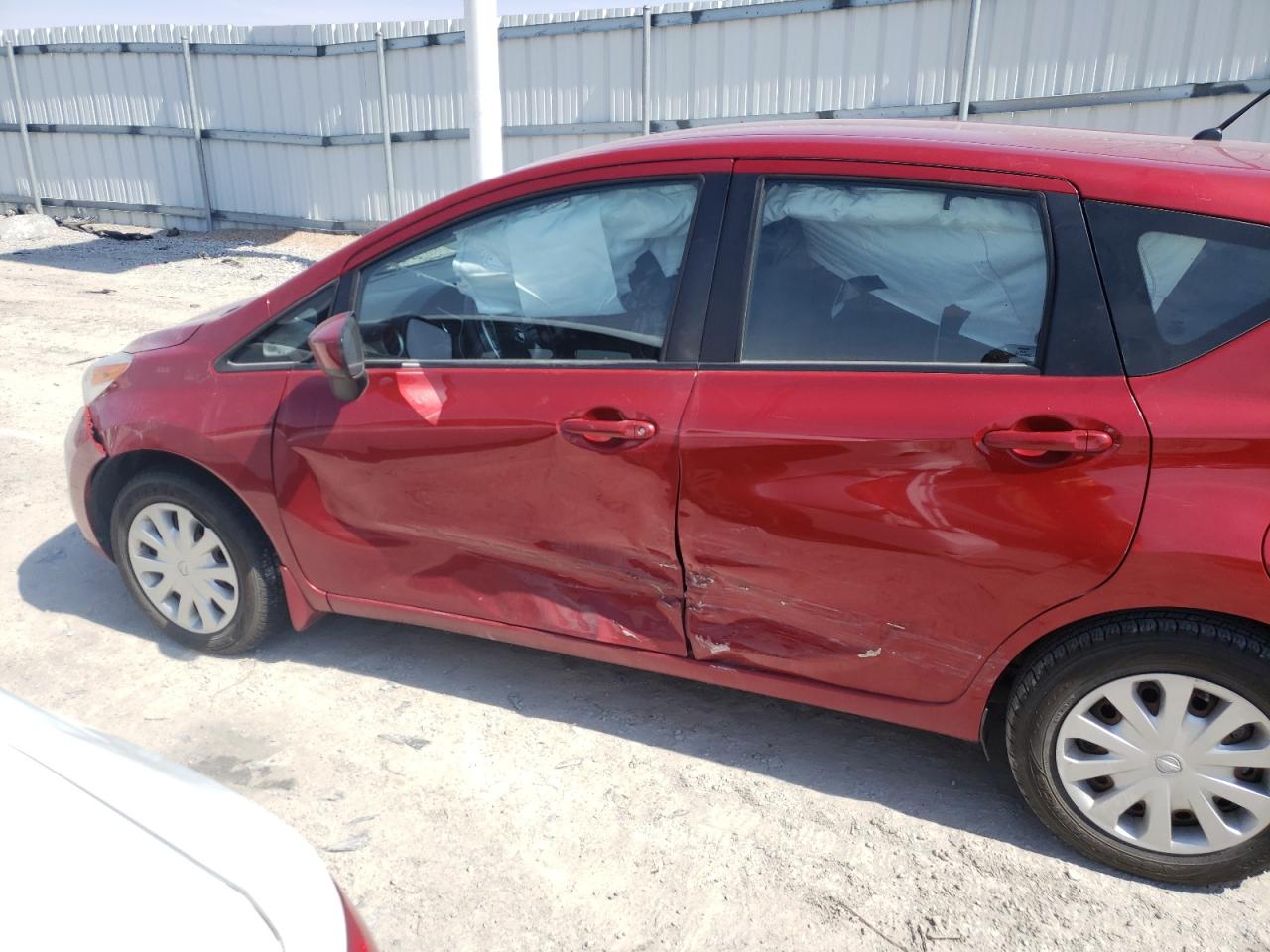Photo 9 from auction – 2015 NISSAN VERSA NOTE with VIN 3N1CE2CP2FL391458
