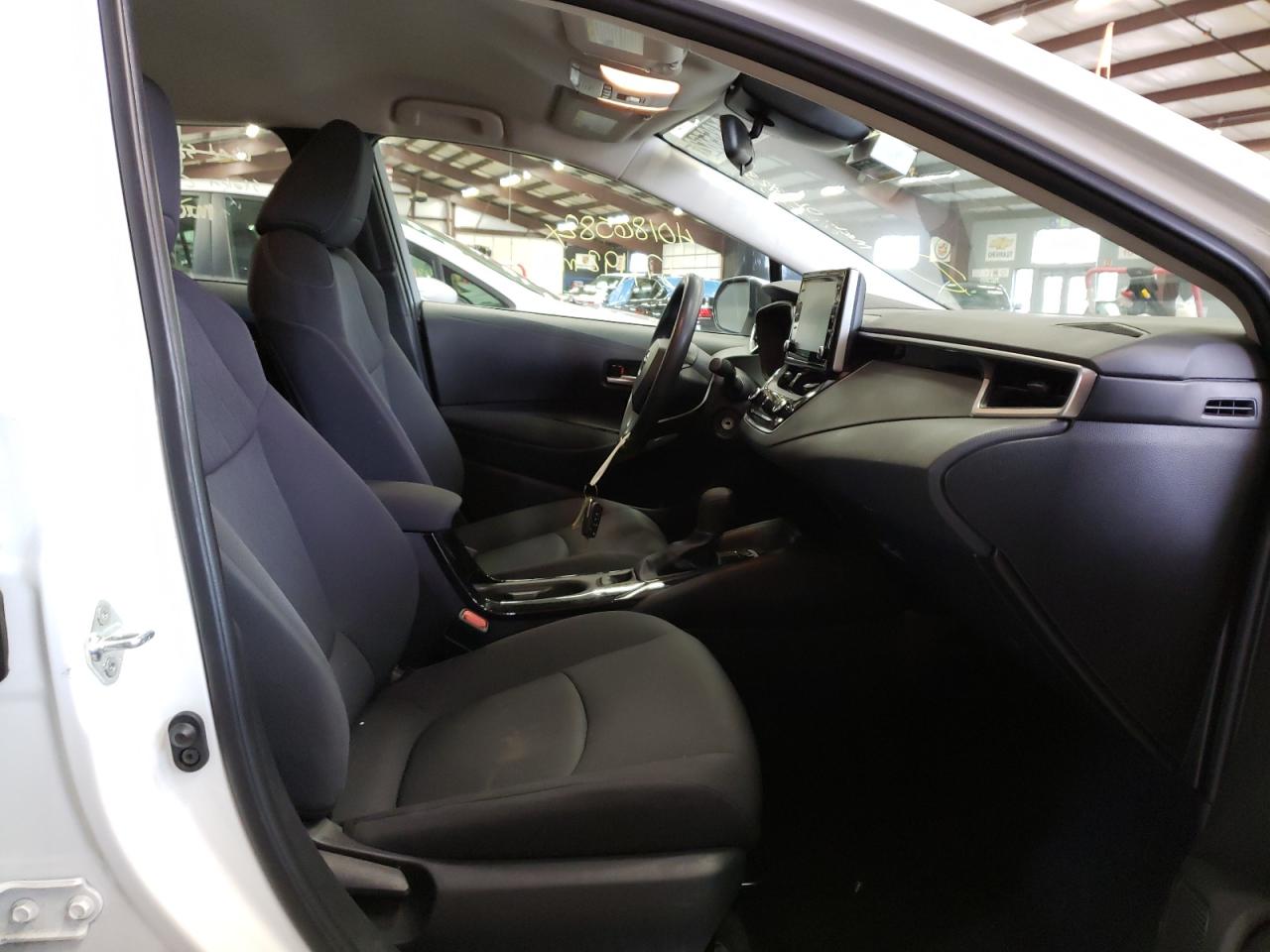 Photo 5 from auction – 2020 TOYOTA COROLLA LE with VIN 5YFEPRAE3LP120031
