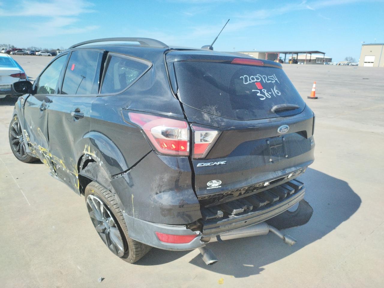 Photo 3 from auction – 2017 FORD ESCAPE SE with VIN 1FMCU0GD8HUC26622