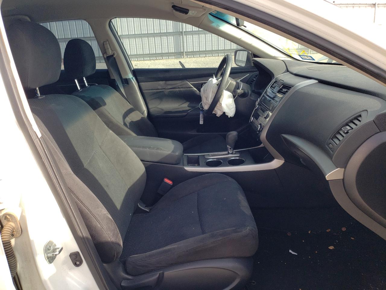 Photo 5 from auction – 2015 NISSAN ALTIMA 2.5 with VIN 1N4AL3AP8FC253766