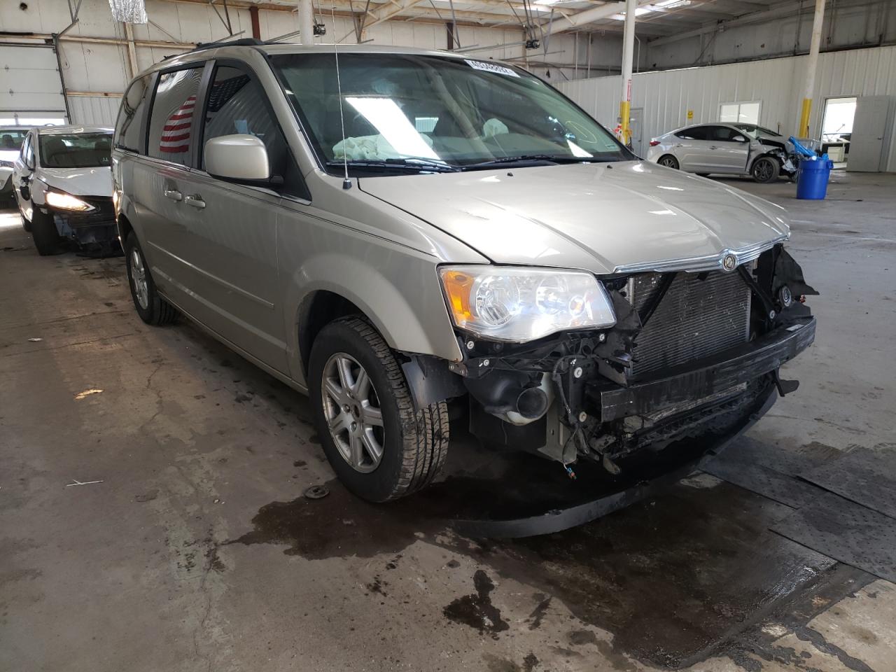 CHRYSLER TOWN & COU 2008 with VIN 2A8HR54P78R635577 - Photo from auction