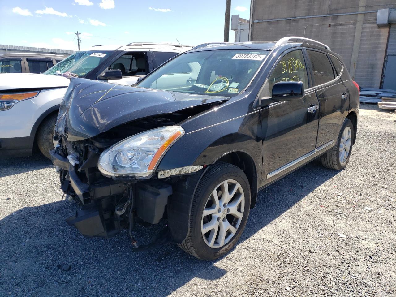 Photo 2 from auction – 2011 NISSAN ROGUE S with VIN JN8AS5MV8BW310645