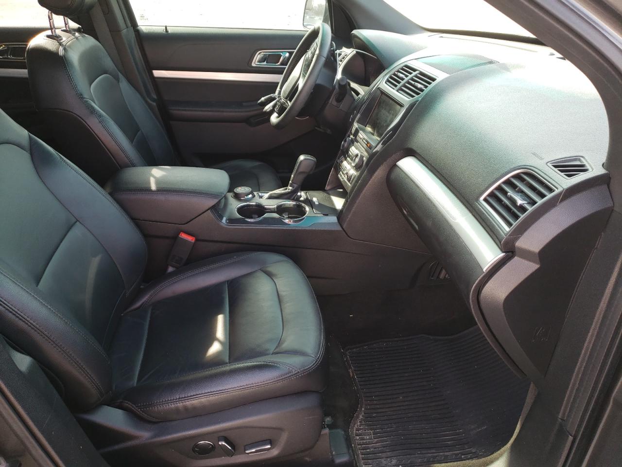 Photo 5 from auction – 2016 FORD EXPLORER X with VIN 1FM5K8D83GGB33850