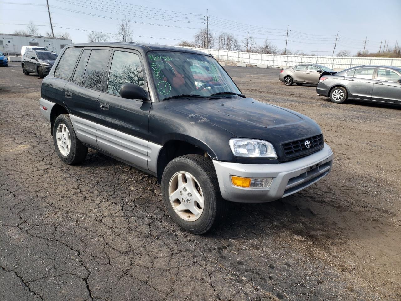 TOYOTA RAV4 2000 with VIN JT3HP10V3Y0242555 - Photo from auction