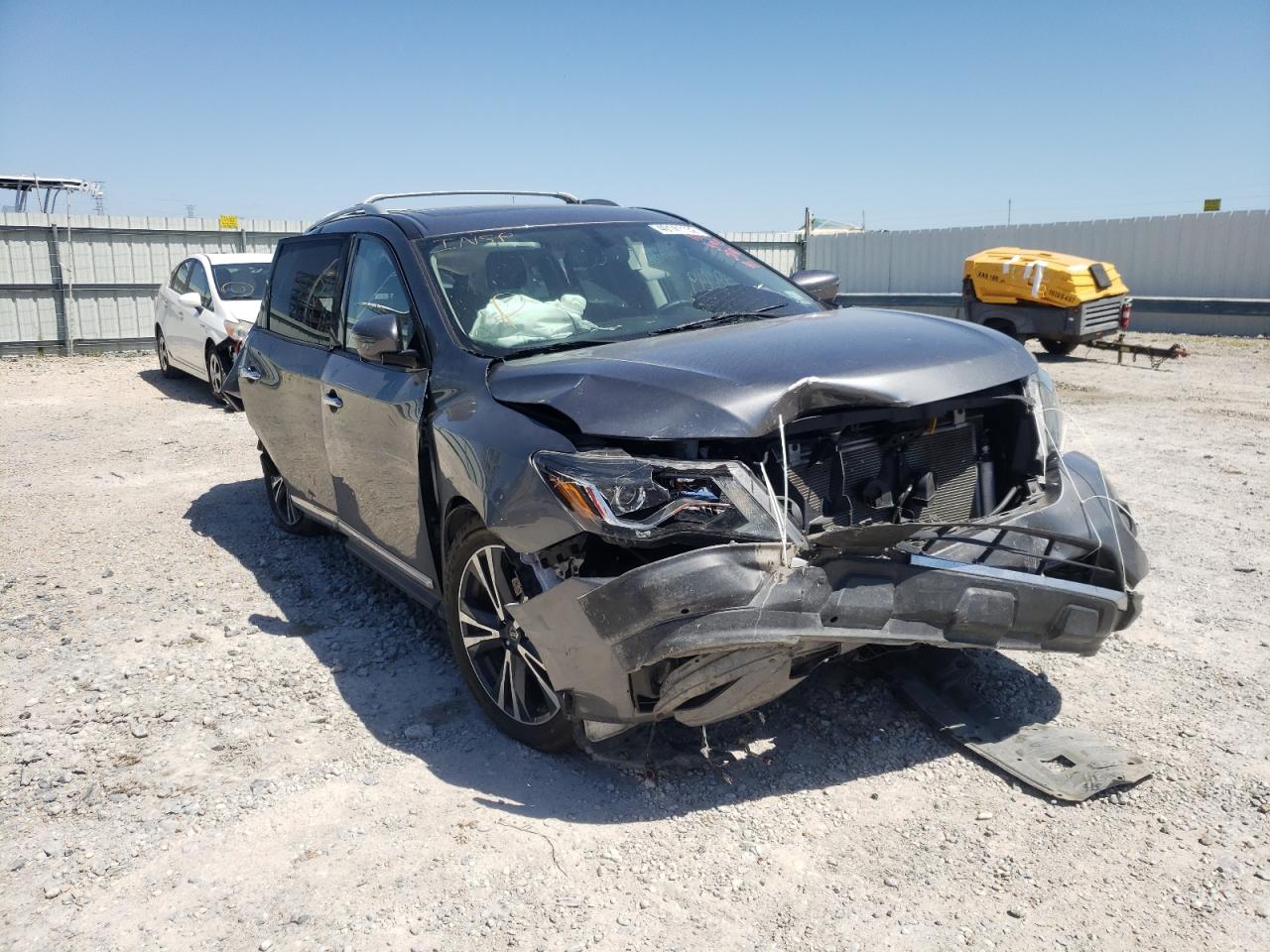 Photo 1 from auction – 2018 NISSAN PATHFINDER with VIN 5N1DR2MN1JC671245
