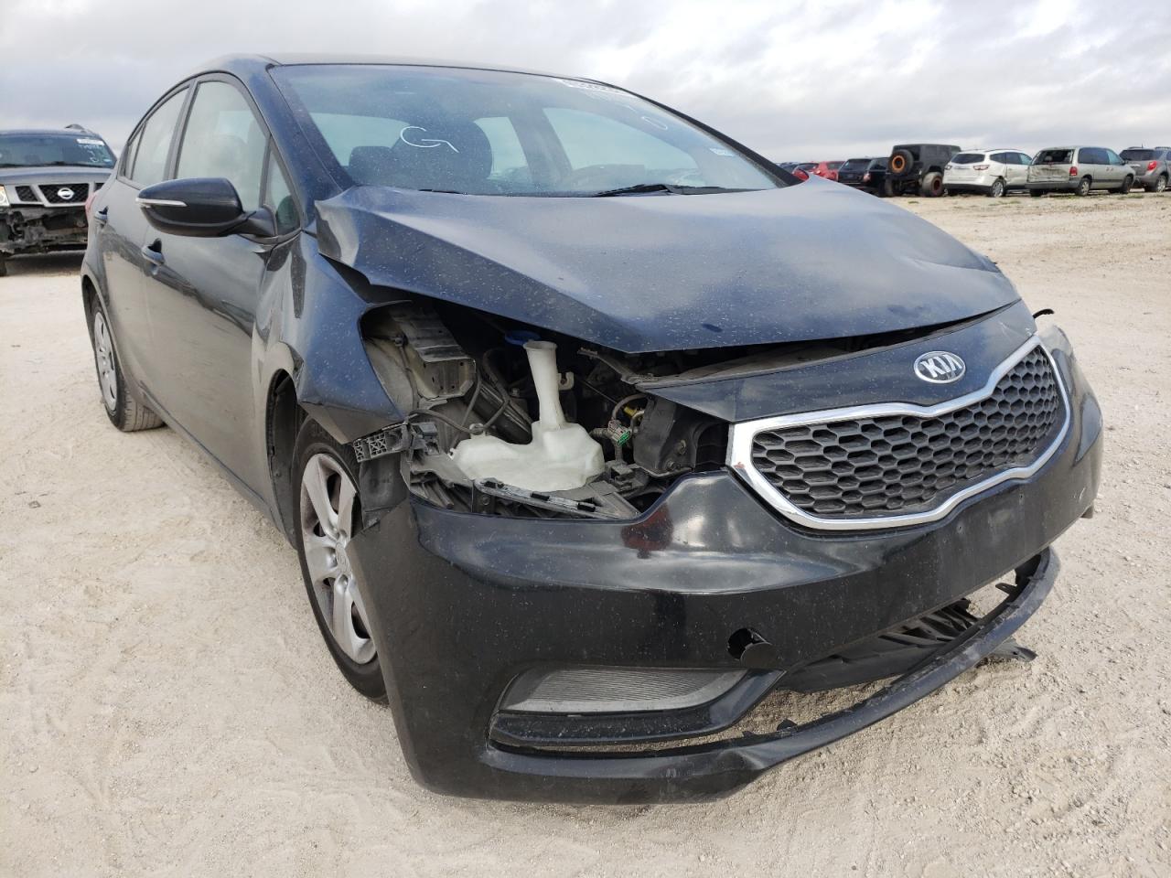 Photo 9 from auction – 2015 KIA FORTE LX with VIN KNAFX4A64F5416772