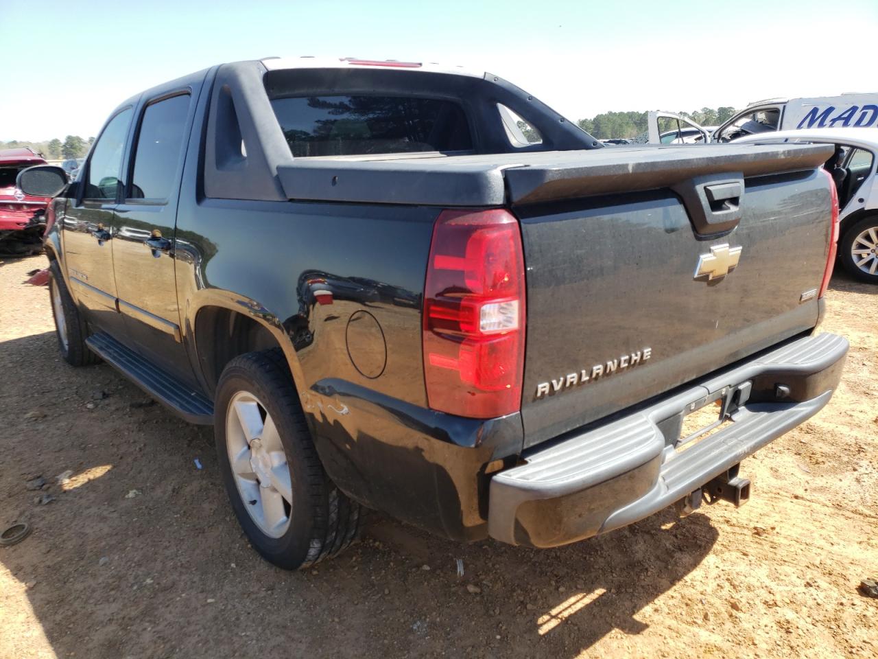 Photo 3 from auction – 2007 CHEVROLET AVALANCHE with VIN 3GNEC12077G307484