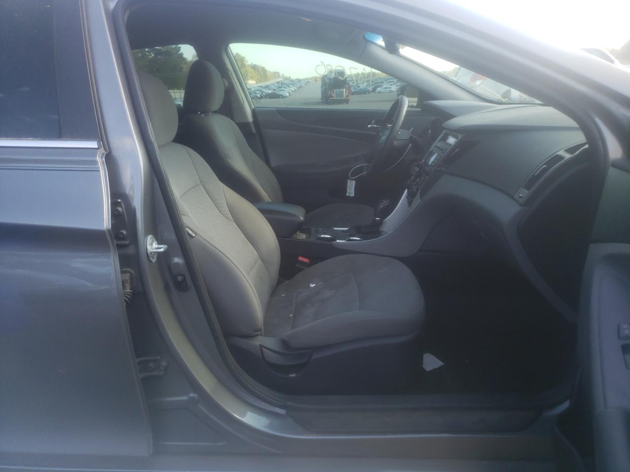 Photo 5 from auction – 2013 HYUNDAI SONATA GLS with VIN 5NPEB4AC5DH694595