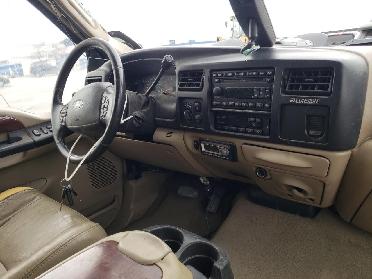 Photo 9 from auction – 2005 FORD EXCURSION with VIN 1FMSU43P55ED43034