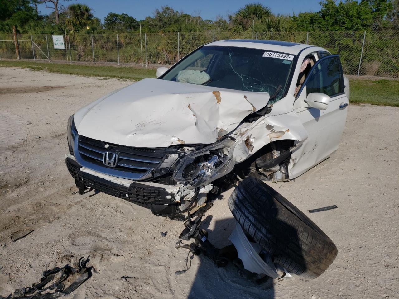 Photo 2 from auction – 2013 HONDA ACCORD EXL with VIN 1HGCR2F80DA060101