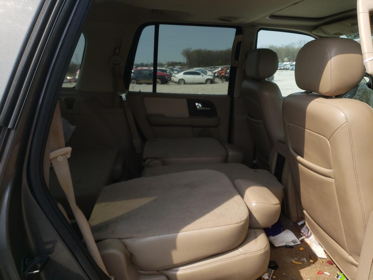 Photo 6 from auction – 2005 FORD EXPEDITION with VIN 1FMFU19505LA48635