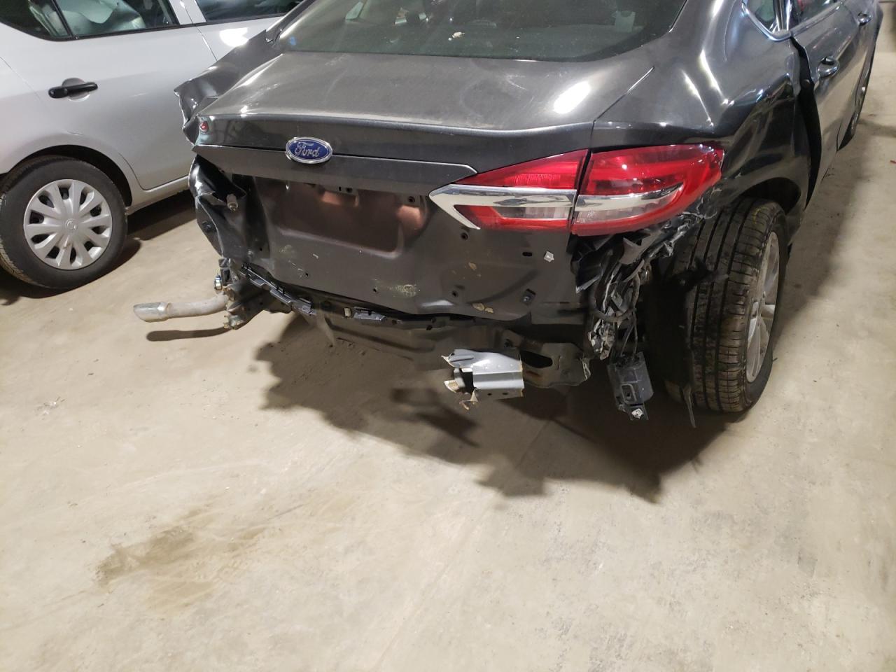 Photo 9 from auction – 2019 FORD FUSION SE with VIN 3FA6P0HD9KR276196