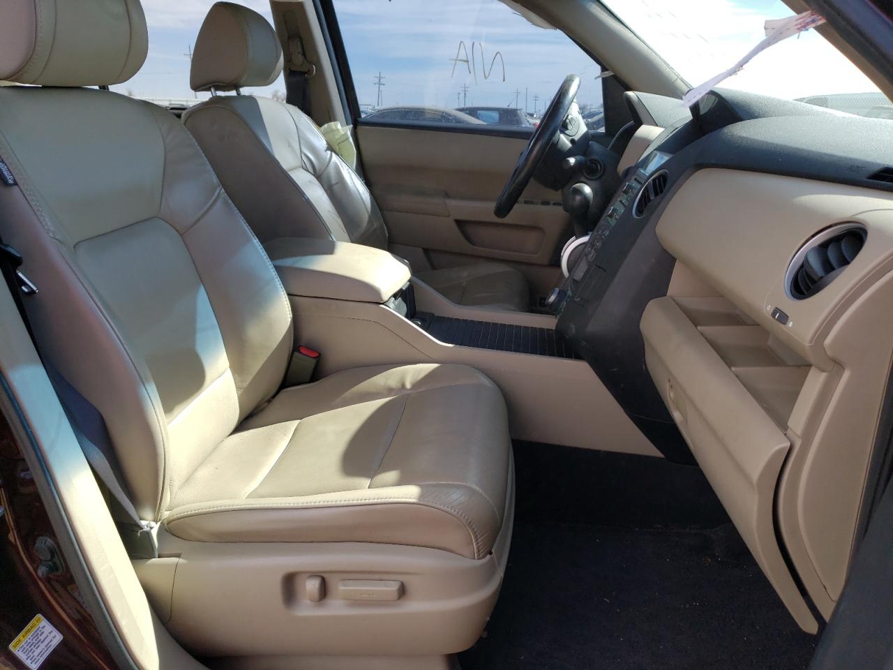 Photo 5 from auction – 2011 HONDA PILOT TOUR with VIN 5FNYF4H91BB065519