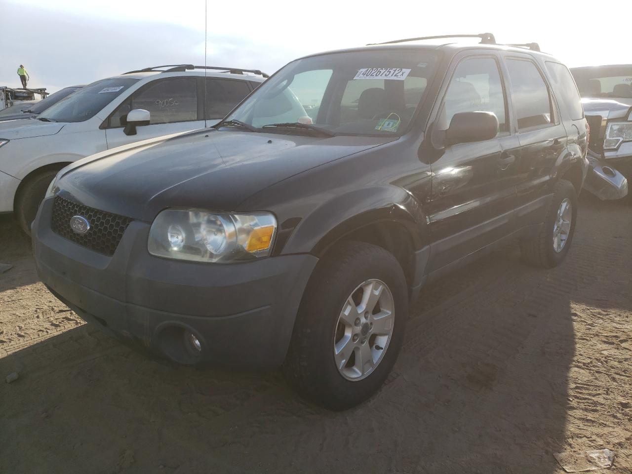 Photo 2 from auction – 2005 FORD ESCAPE XLT with VIN 1FMYU93195KB22962