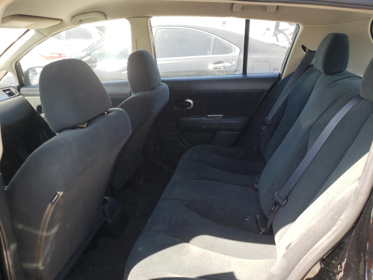Photo 6 from auction – 2011 NISSAN VERSA S with VIN 3N1BC1CP7BL448744