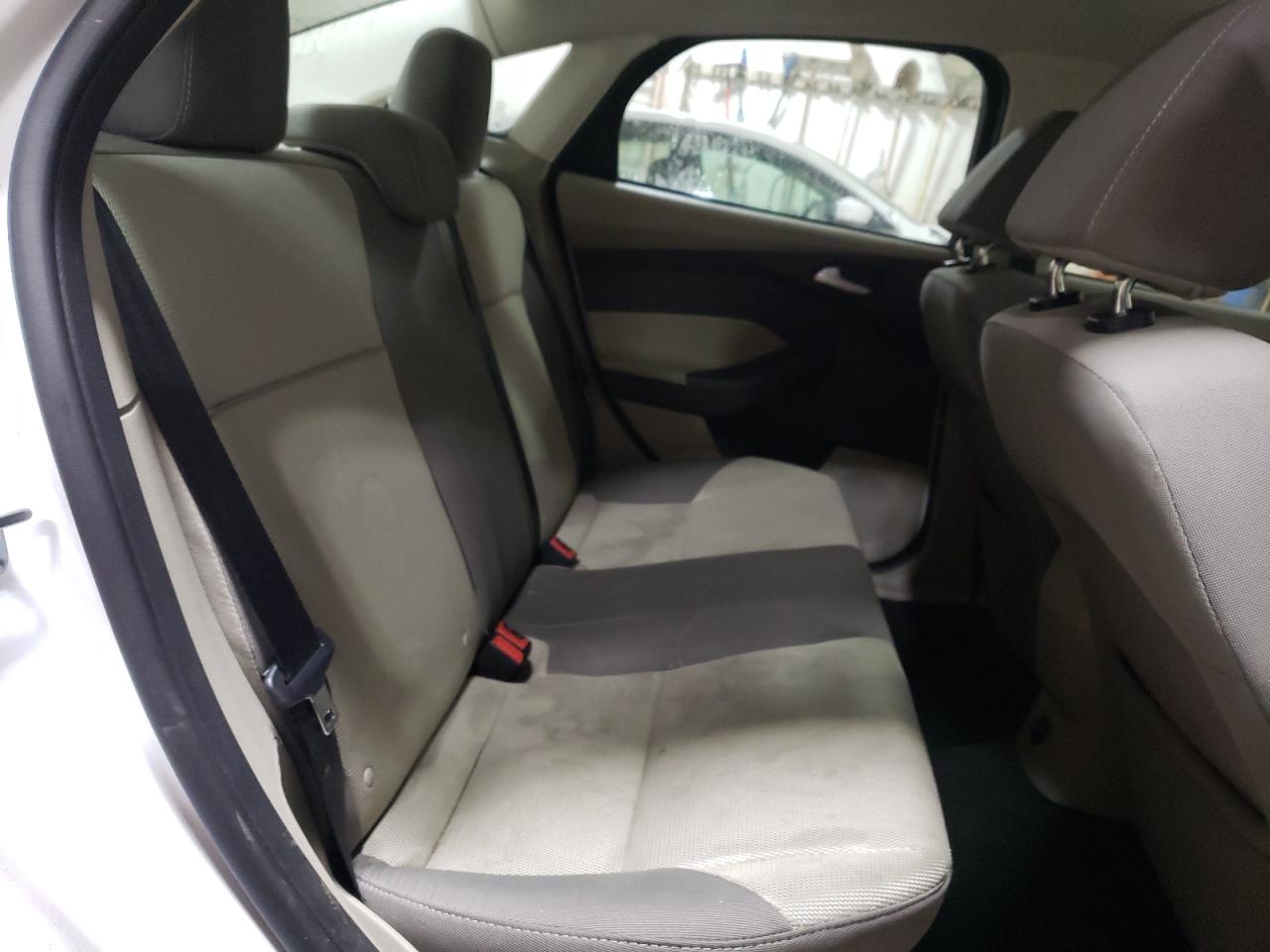 Photo 6 from auction – 2014 FORD FOCUS SE with VIN 1FADP3F27EL438677