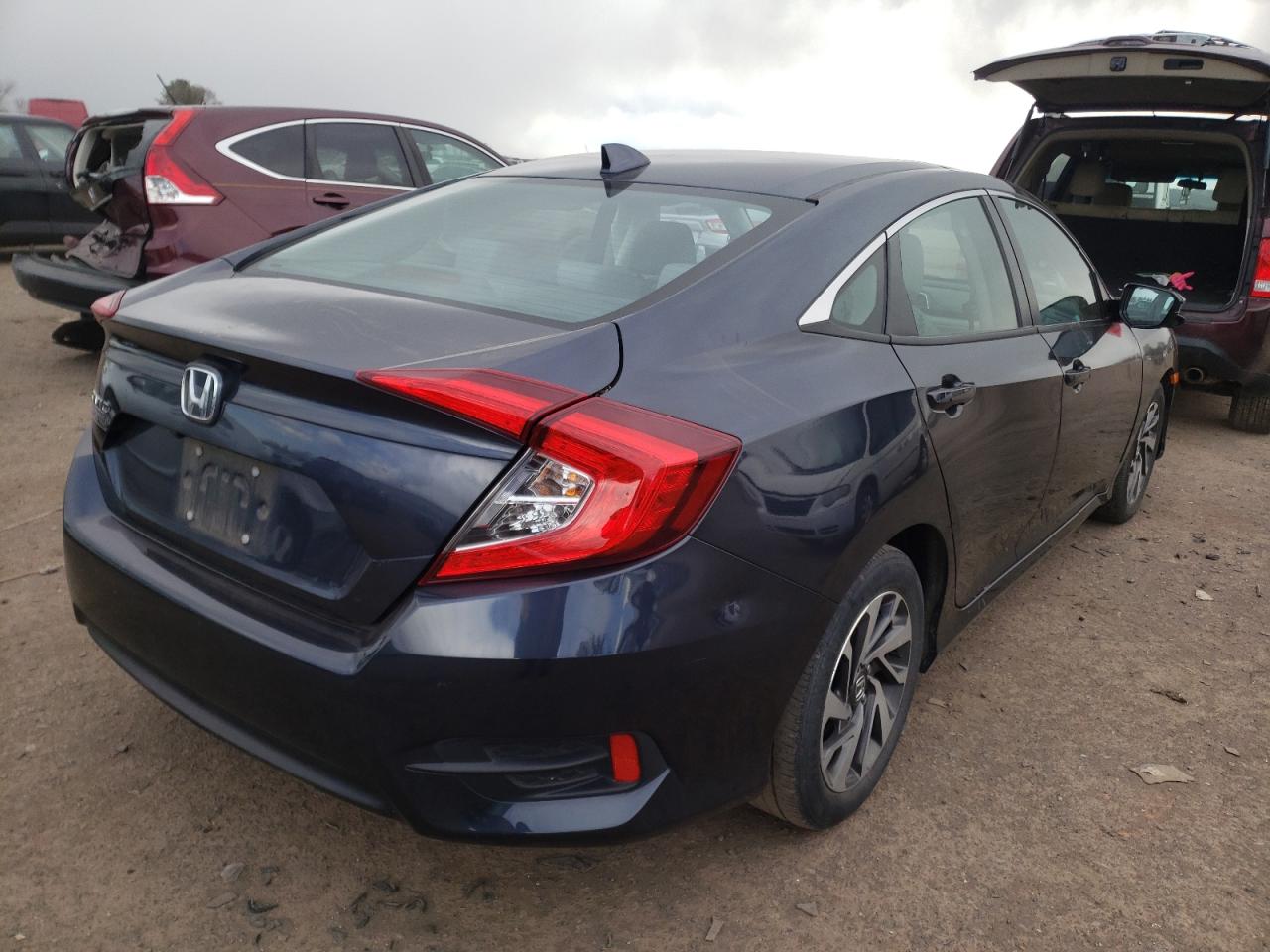 Photo 4 from auction – 2018 HONDA CIVIC EX with VIN 2HGFC2F75JH531114