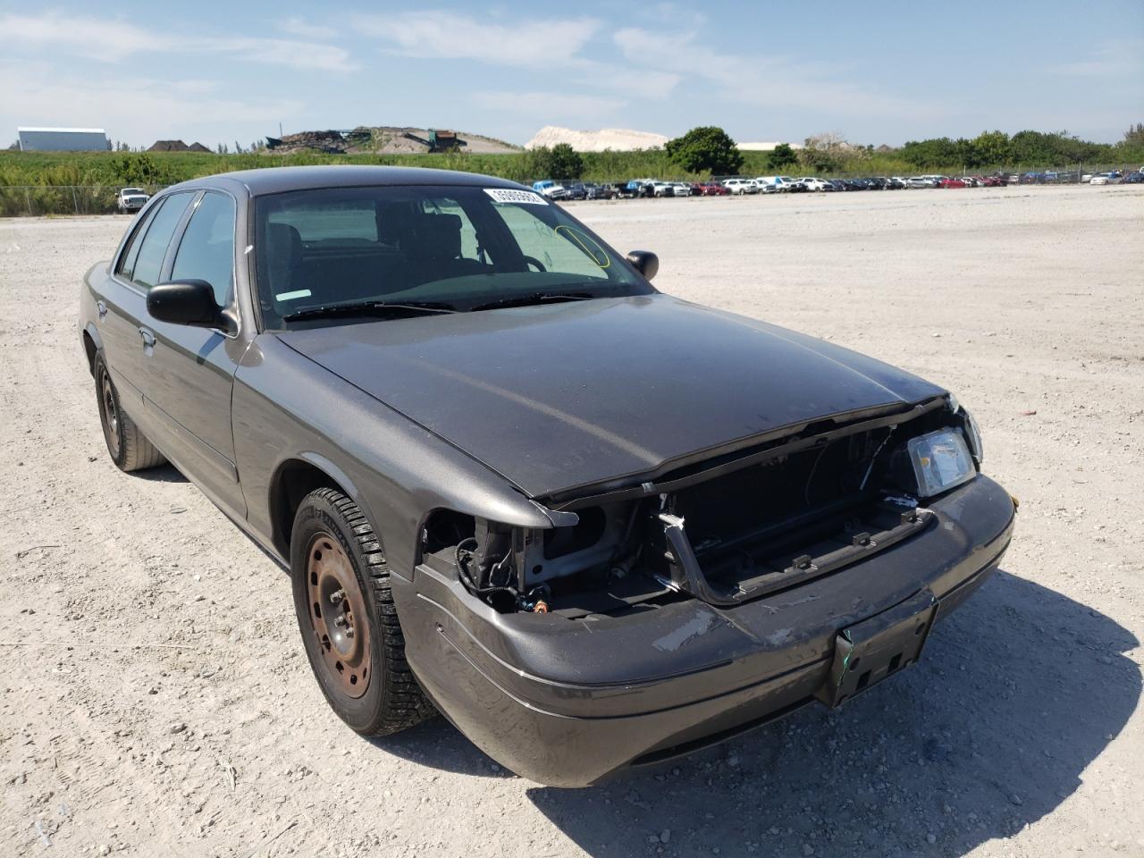 FORD CROWN VICT 2003 with VIN 2FAFP71W13X131757 - Photo from auction