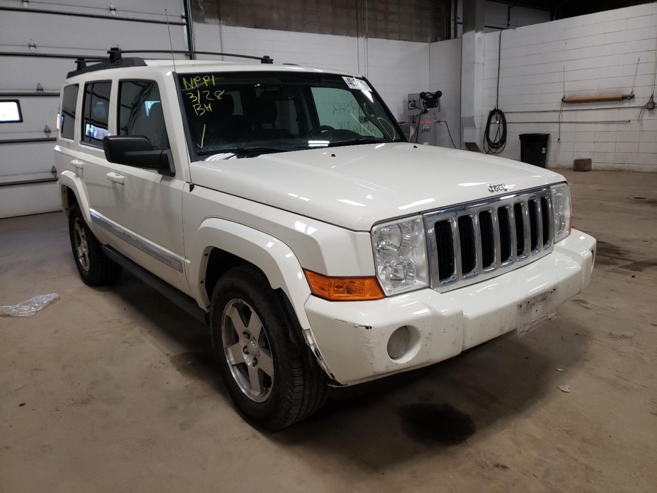 JEEP COMMANDER 2010 with VIN 1J4RG4GKXAC131559 - Photo from auction