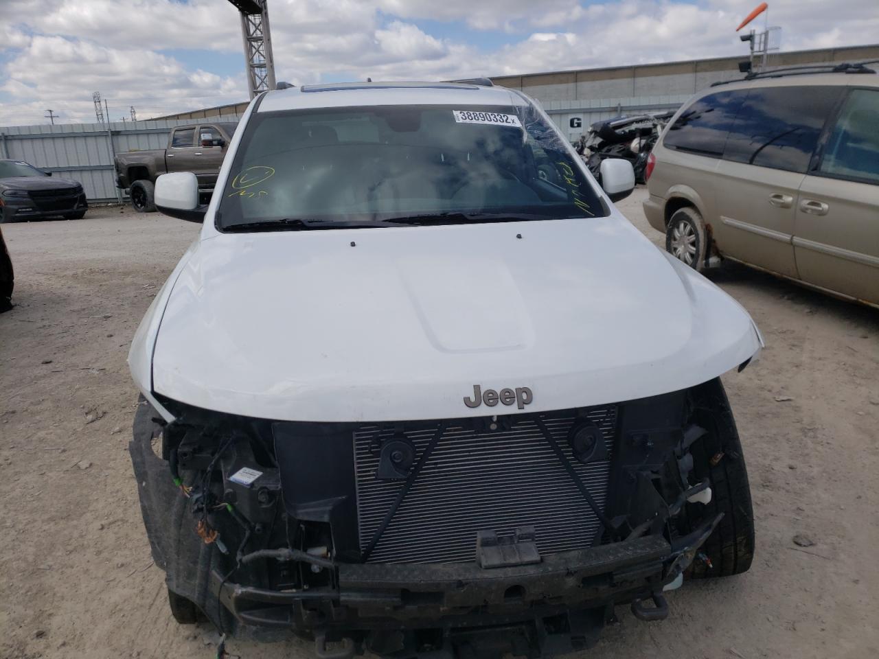 Photo 9 from auction – 2017 JEEP GRAND CHER with VIN 1C4RJFAG2HC616229