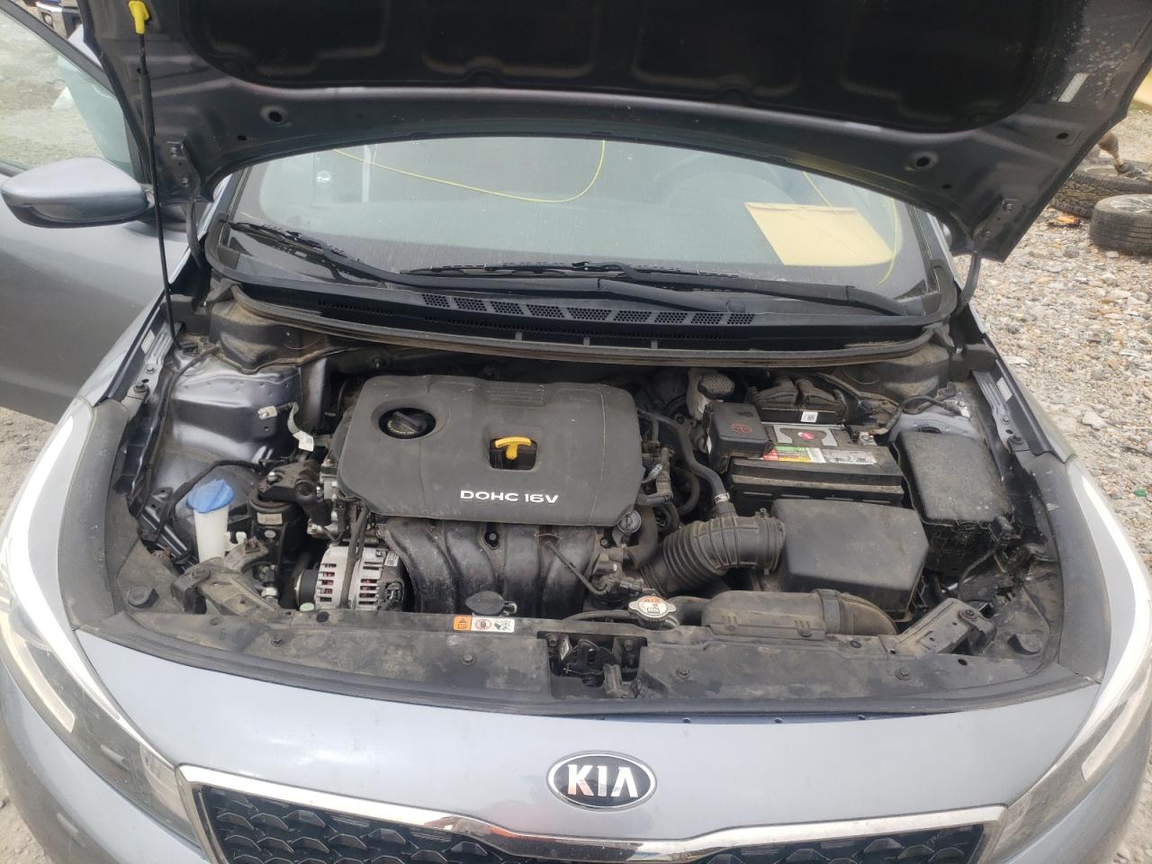 Photo 7 from auction – 2017 KIA FORTE LX with VIN 3KPFL4A76HE033916