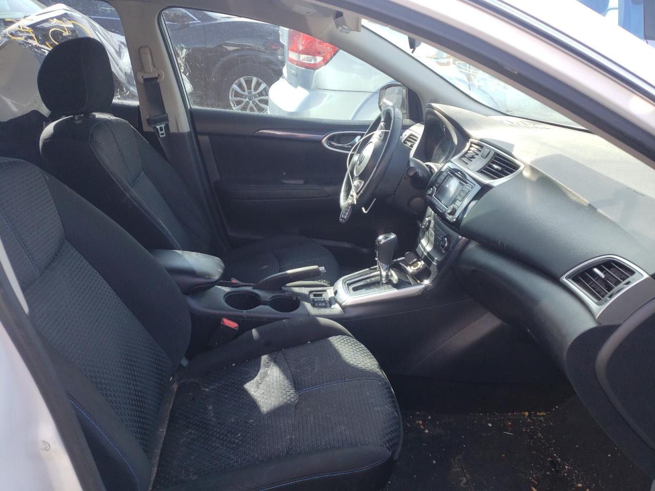 Photo 5 from auction – 2016 NISSAN SENTRA S with VIN 3N1AB7AP1GY297141