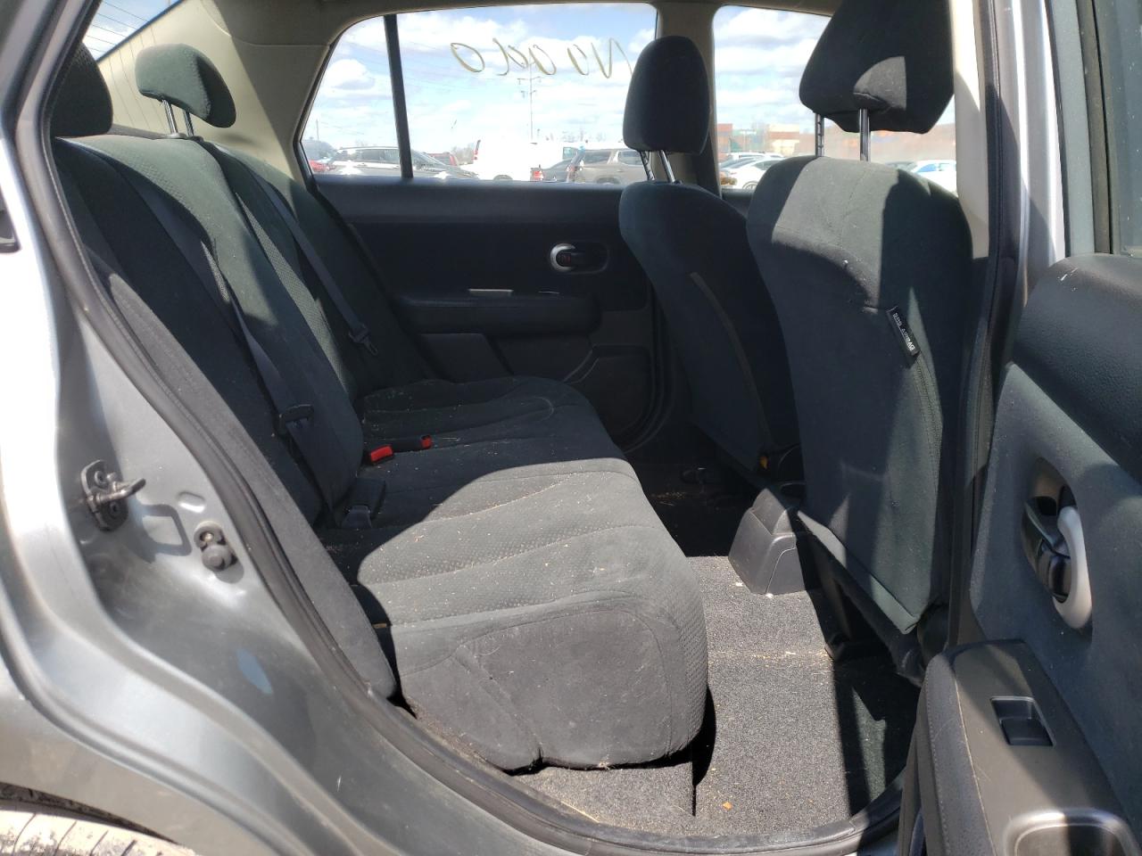 Photo 6 from auction – 2010 NISSAN VERSA S with VIN 3N1BC1AP3AL432686