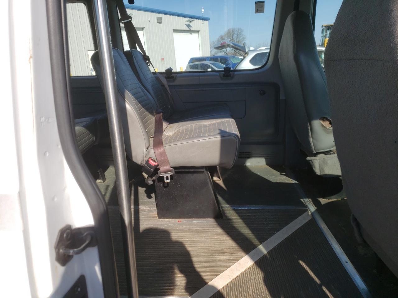 Photo 6 from auction – 2007 FORD ECONOLINE with VIN 1FBSS31L77DA98156