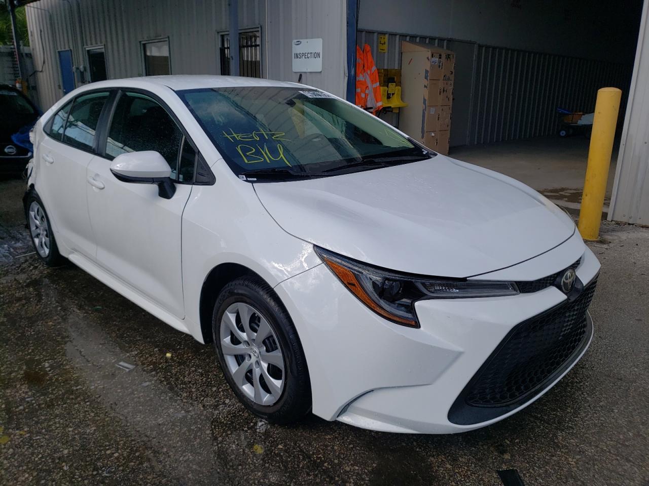 TOYOTA COROLLA LE 2020 with VIN 5YFEPRAE7LP127600 - Photo from auction