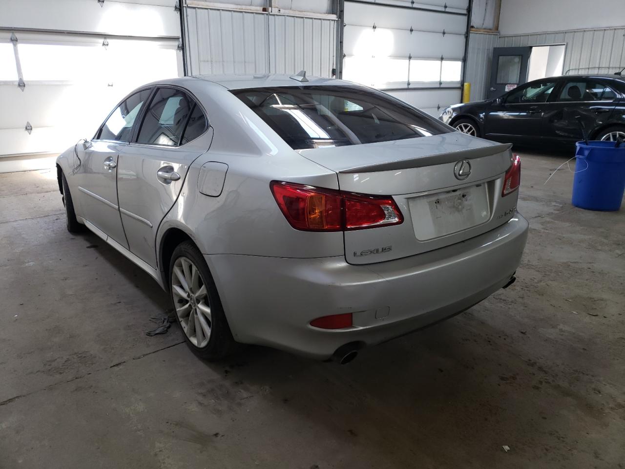 Photo 3 from auction – 2009 LEXUS IS 250 with VIN JTHCK262395031382