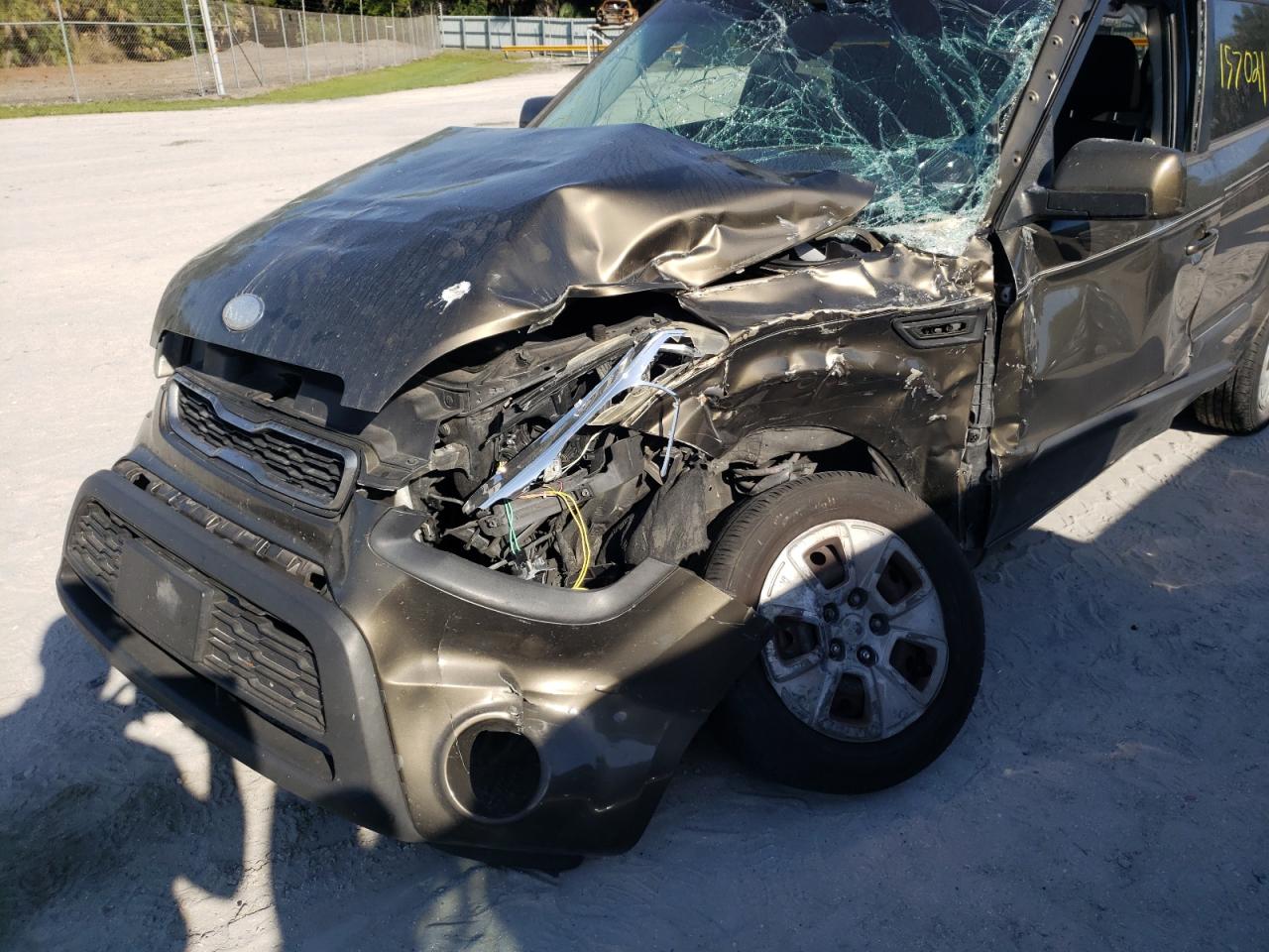 Photo 9 from auction – 2013 KIA SOUL with VIN KNDJT2A53D7540960