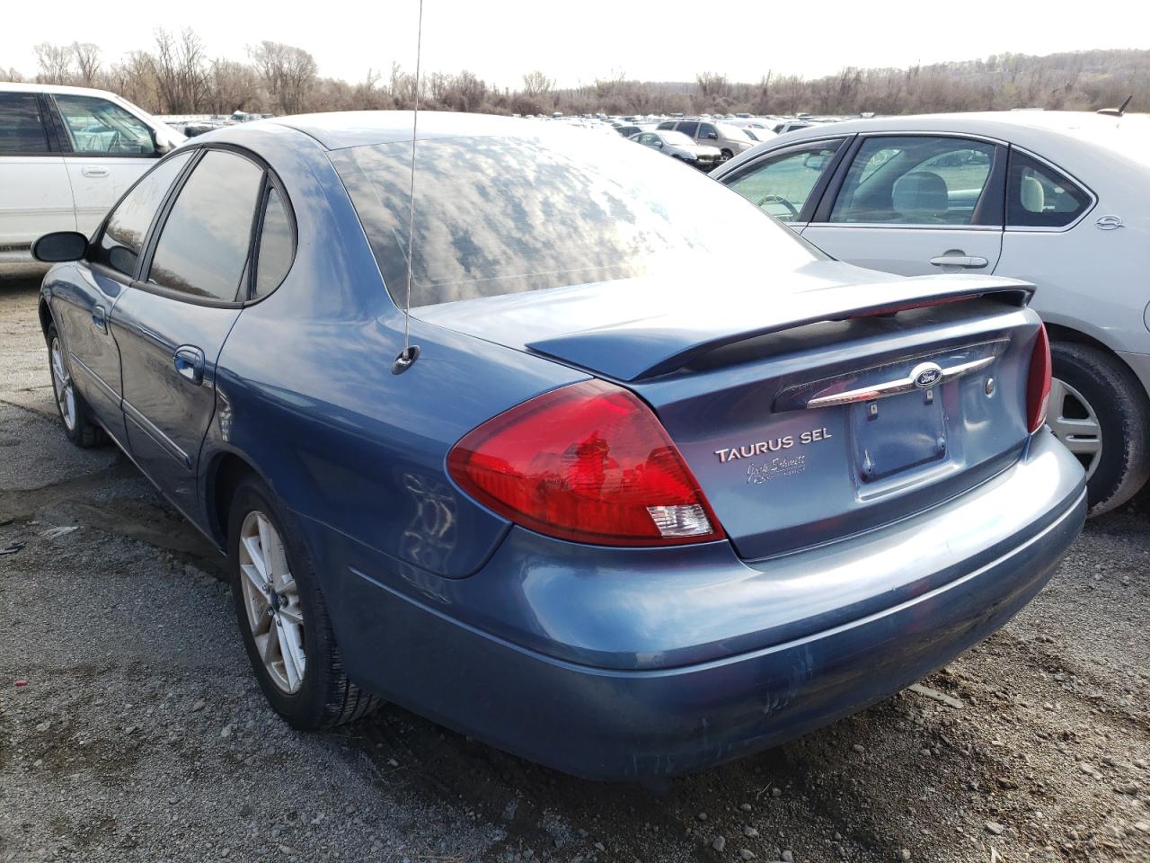 Photo 3 from auction – 2002 FORD TAURUS SEL with VIN 1FAFP56S02G102555
