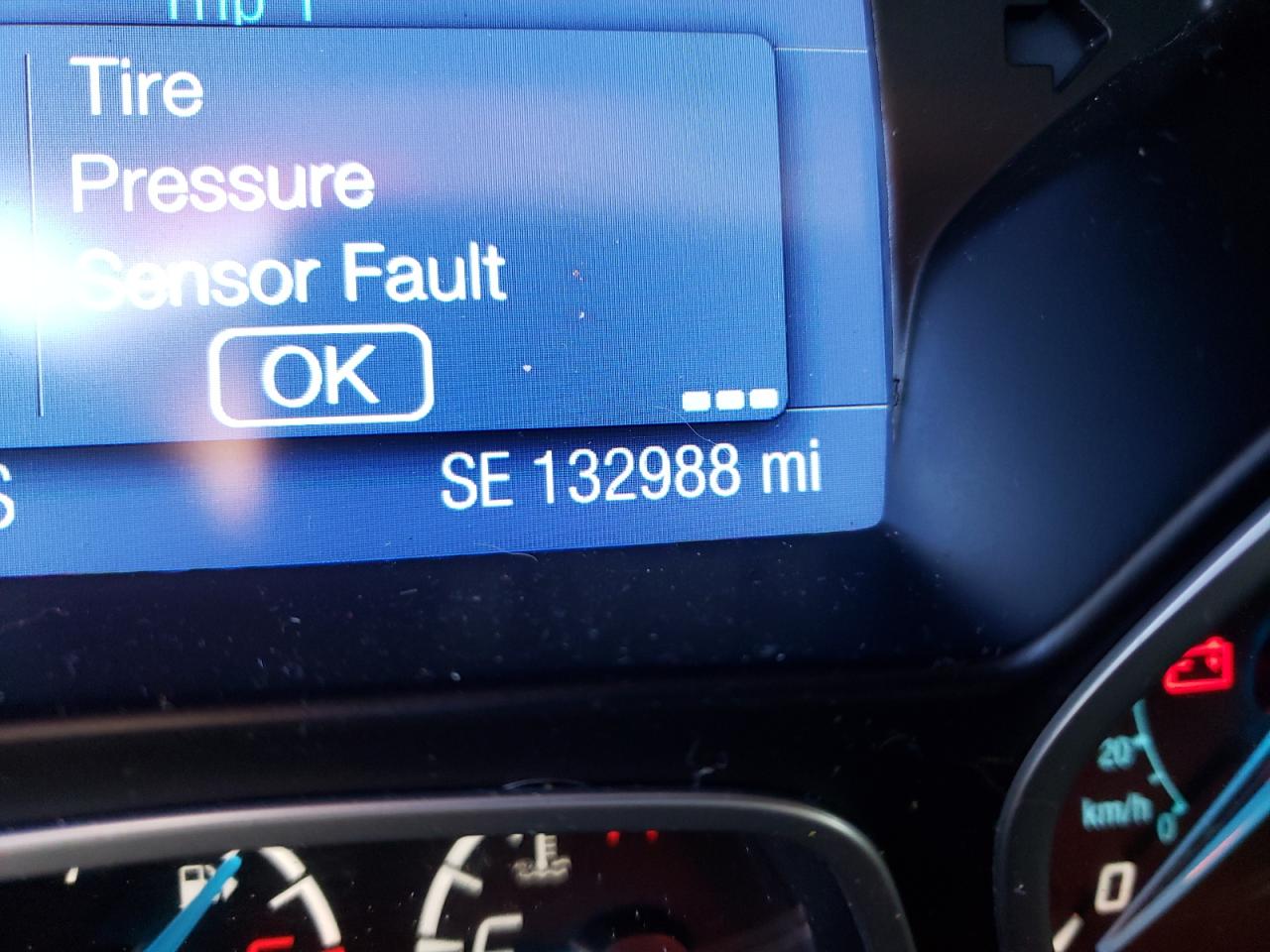 Photo 8 from auction – 2014 FORD FOCUS SE with VIN 1FADP3F24EL397828